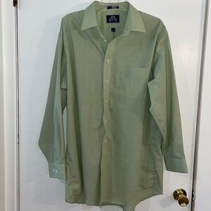 - Stafford Mens Wrinkle Free Green Long Sleeved Button Down Classic Shirt